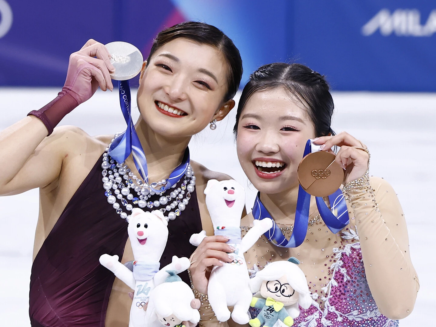 【ミラノオリンピック】坂本花織から中井亜美へ 健闘を称え合う姿に見る「美しい世代交代」