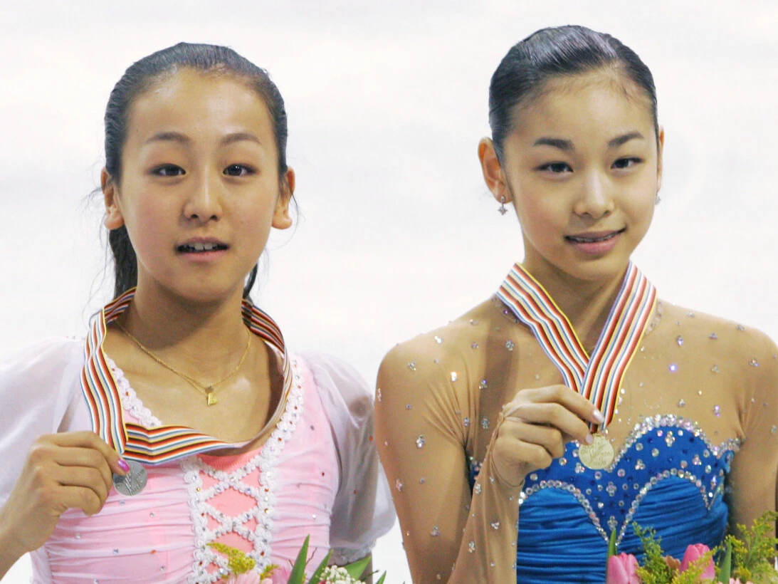 浅田真央とキム・ヨナの名勝負を振り返る　負けなしだった「天才少女」がライバルに敗れた日