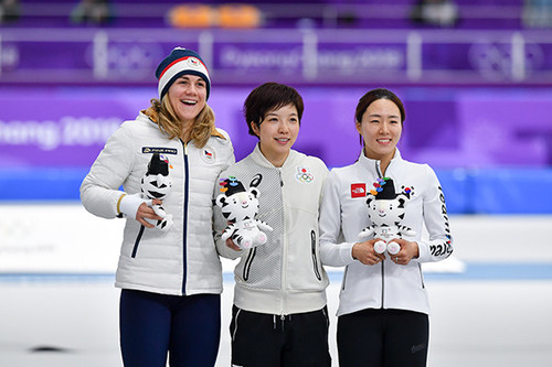 オリンピックレコードで金メダルを獲得した小平奈緒