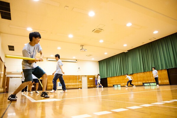 取材は、鋭い打球の行方に注意しながら行なった