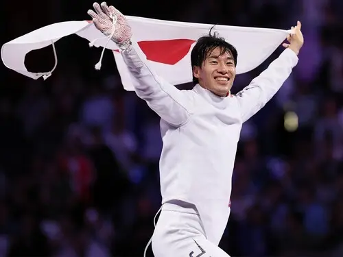 男子エペ個人で金メダリストとなった加納虹輝　photo by JMPA