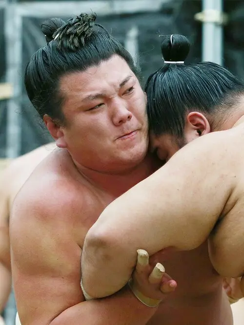 勝敗よりも内容にこだわり続けた勢は、故郷の大阪場所では特に大きな声援が送られた　photo by Jiji Press
