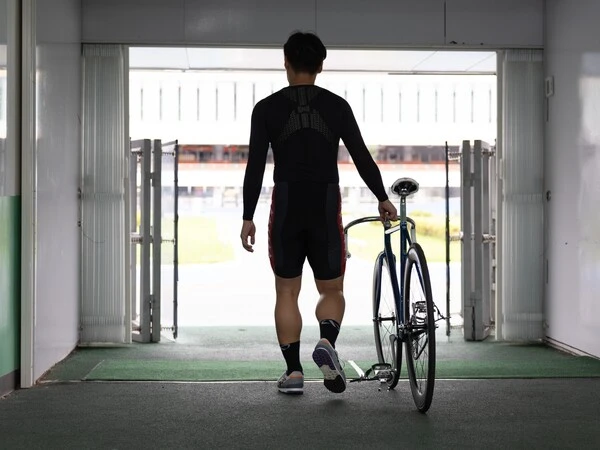 悔しさをバネに20歳で競輪デビューを果たす photo by Hirose Hisaya