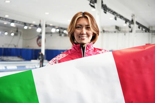 初の五輪切符を獲得し、笑顔を見せるフォルティウスの吉村紗也香