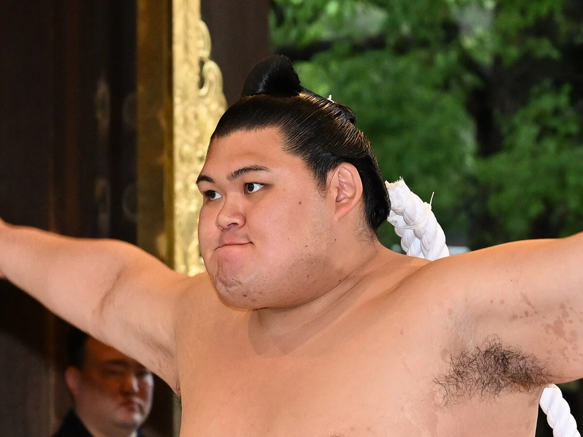 横綱・大の里が成し遂げた史上最速昇進の裏に、二所ノ関親方からの「稽古の貯金はないぞ」との檄と徹底した下半身強化