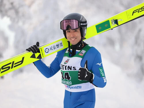 今シーズン初戦のＷ杯で笑顔を見せた渡部暁斗 photo by Action Press/AFLO