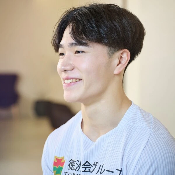 約１年ぶりの再会を喜ぶ岡　photo by Noto Sunao（a presto）