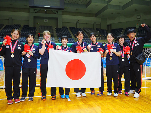 今大会、全試合でセンターを務めた高橋利恵子（左から２番目）