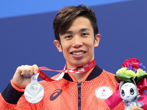 東京パラリンピックで３つのメダルを獲得したパラ競泳・富田宇宙