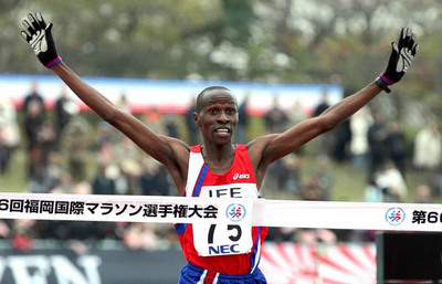 福岡国際マラソンで優勝したケニア出身のジョセフ・ギタウも高校の時に日本にやって来た