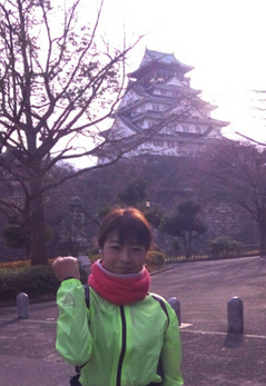 大阪での「旅ラン」では、大阪城天守閣を見上げながら走ってきました