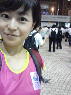 東京マラソンのスタート地点、東京都庁の前で記念撮影！