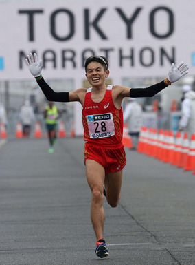 昨年の東京マラソンで日本人トップの７位に入った今井正人