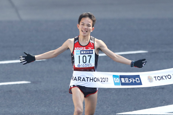 今年２月の東京マラソンで、日本人トップの８位でゴールした井上