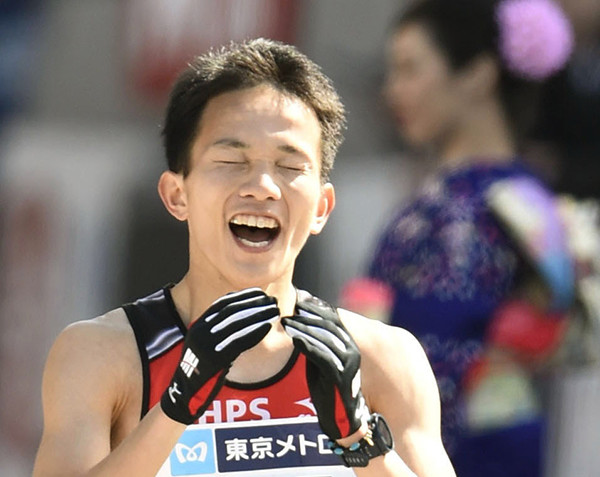 ２月の東京マラソンで、日本人トップでゴールした井上