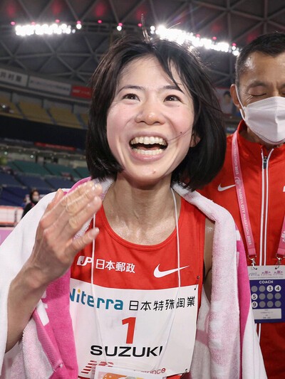 鈴木亜由子（日本郵政）は、３月の名古屋ウィメンズマラソンで日本人トップの２位に入った