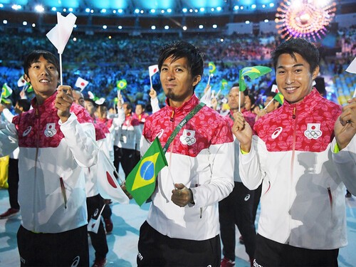 リオ五輪でリザーブも含めいい雰囲気だったと語る４継メンバー（左から高瀬慧、藤光謙司、飯塚翔太）