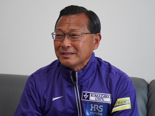 大八木弘明コーチは、自身も学びながら指導に当たっている　photo by Sportiva