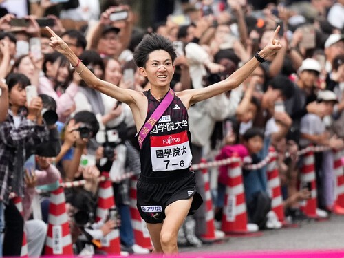 國學院大・平林は出雲駅伝のアンカーとして他校のエースを圧倒した　　photo by SportPressJP/AFLO