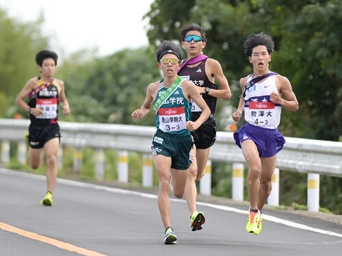 出雲駅伝で優勝を争った３強が全日本でも優勝争いの中心となる（写真は出雲３区）　phtoto by SportsPressJP/AFLO