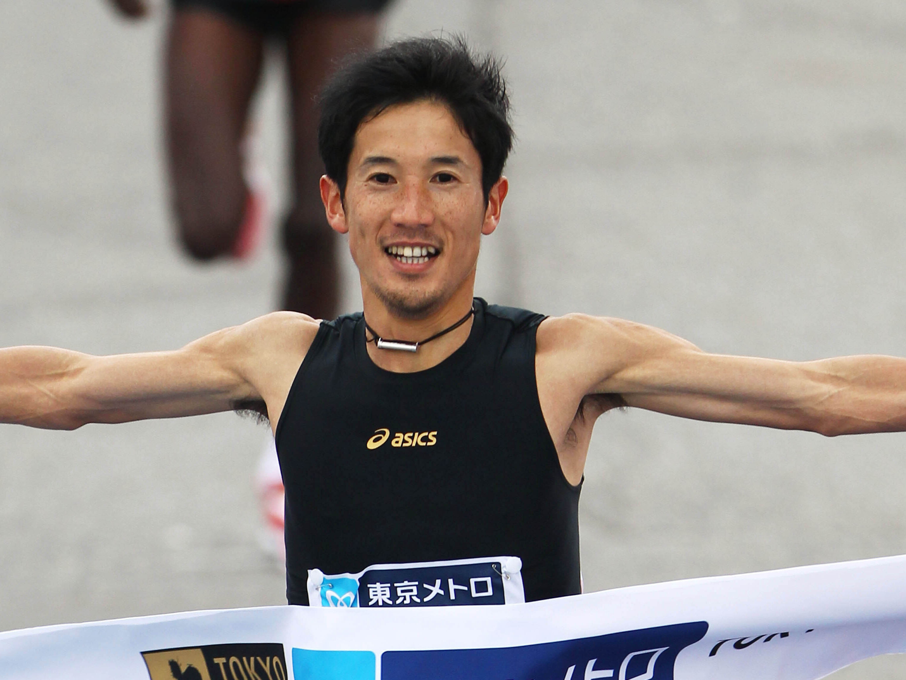 ロンドン五輪マラソン代表のプロランナー・藤原新が振り返る「実業団をやめなければ...」から「ポルシェを売ってふっ切れた」まで