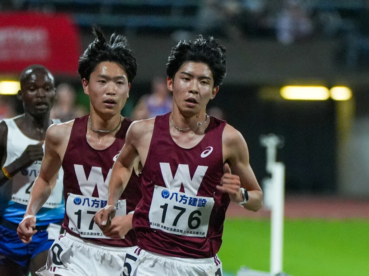 早大・増子（右）は金栗記念5000mで先輩の鈴木（左）とわたり合い、U20日本新を樹立 photo by Satoshi Wada