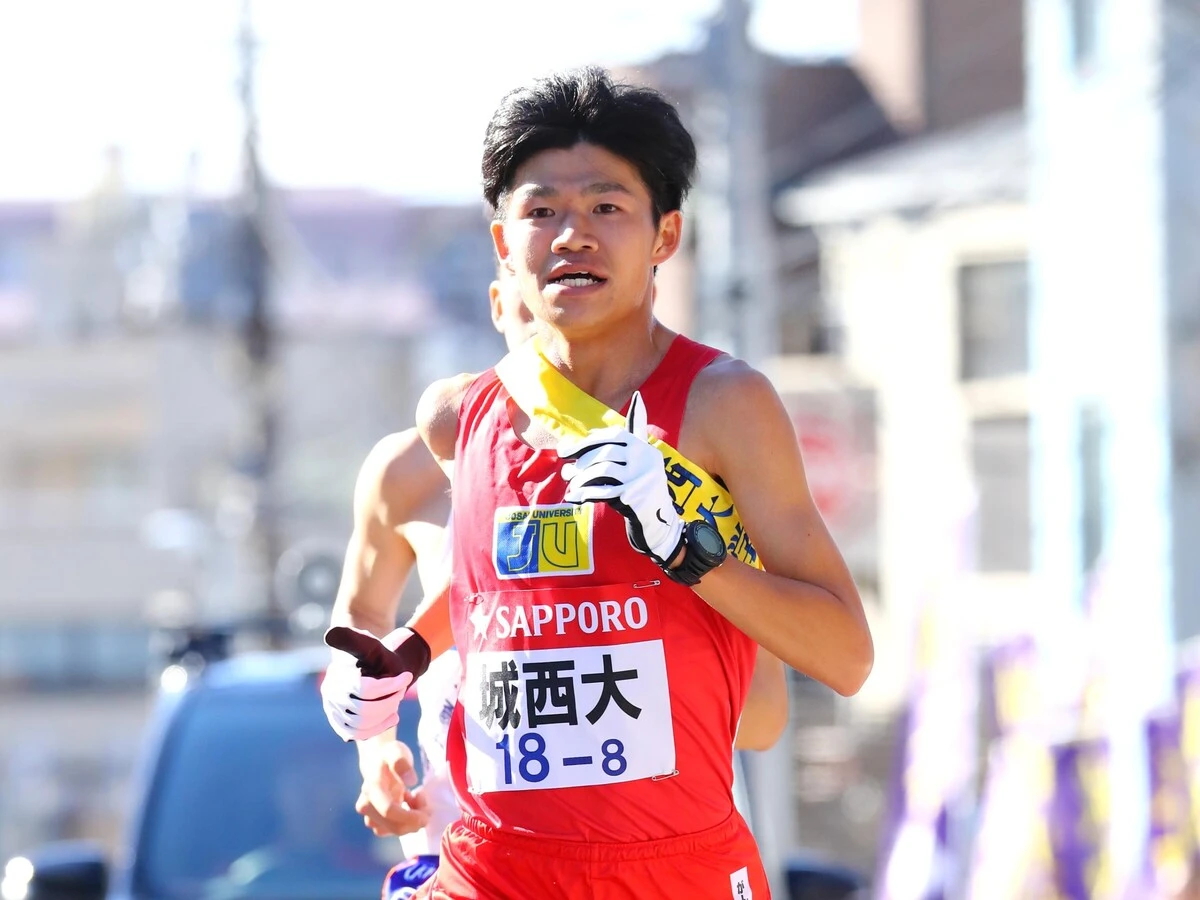 ３年時に箱根初出場を果たすと、８区で区間４位と好走した photo by Aflo Sport