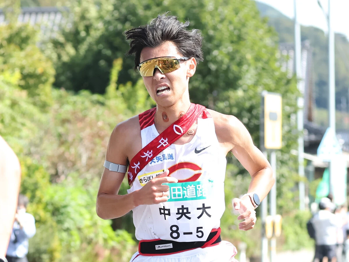 ５区では柴田大地が従来の区間記録を上回ったものの、早大・山口竣平らに負けて区間４位にとどまった　photo by Aflo