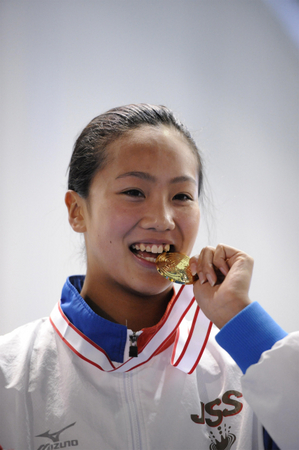 日本短水路選手権、200ｍ平泳ぎと100ｍ個人メドレーで2冠の渡部香生子
