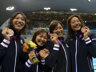 【水泳】女子メドレーリレー「一緒にメダルを」が合言葉になった