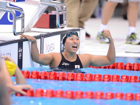 ロンドン五輪競泳女子100m、200m、メドレーリレーでメダルを獲得した鈴木聡美