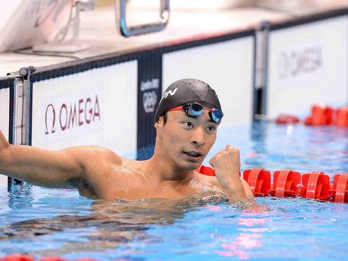 ロンドン五輪競泳男子100ｍ背泳ぎで、銅メダルを獲得した入江陵介