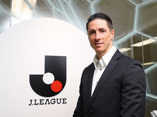 Fernando Torres who is a former professional footballer who played as a striker.