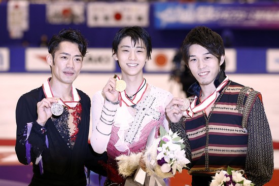 Yuzuru Hanyu（center）, Daisuke Takahashi（left）, Takahito Mura（right）