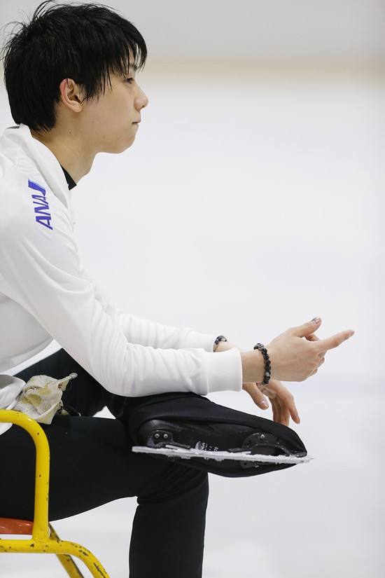 Yuzuru Hanyu practicing at Sendai in 2013.