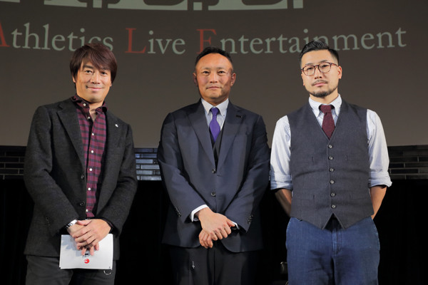 （写真左から）ナビゲーターの中西哲生氏、ゴルフＡ級ティーチングプロの安藤秀氏、バイオメカニクスのスペシャリスト神事努氏