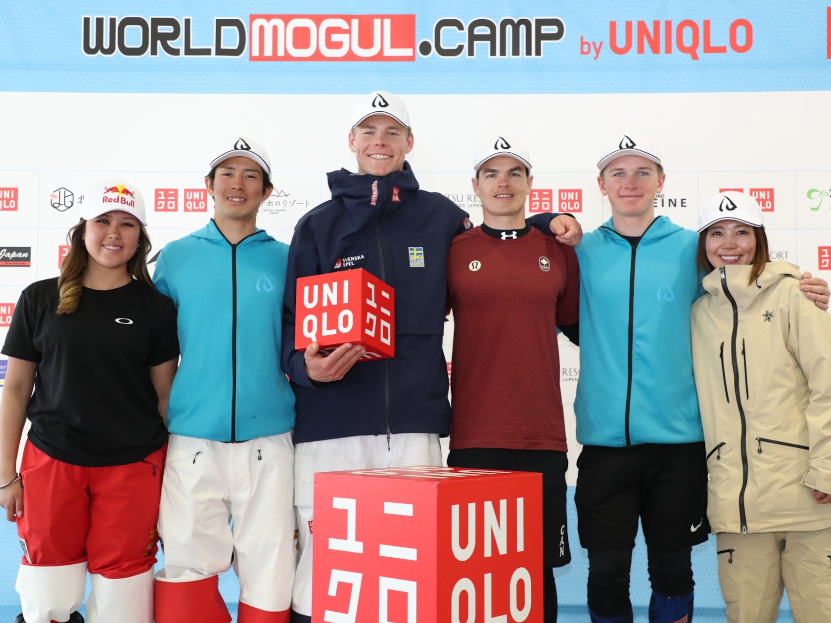 モーグル界の世界的トップ選手6人が札幌に集結 超豪華レッスンに子どもたちは「すごい」と感嘆