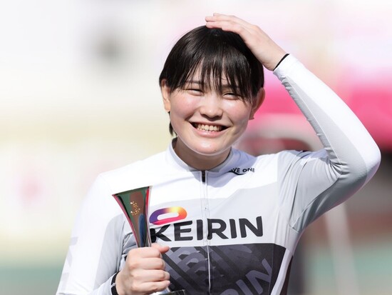 圧倒的な走りを見せて優勝した仲澤春香　photo by Takahashi Manabu