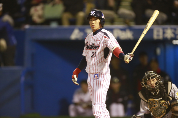 昨シーズン、日本人右打者として最多となるシーズン193安打を記録した山田哲人記事を読む＞ヤクルト山田哲人が目指す、200安打と「もうひとつ」photo by Koike Yoshihiro