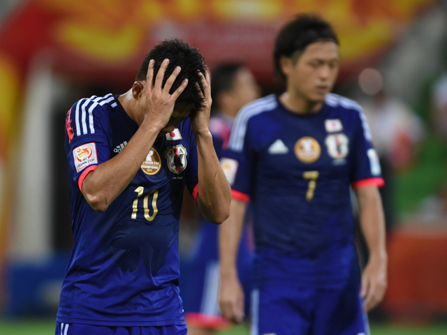 アジアカップで１得点に終わった香川真司。試合後に頭を抱えるシーンも記事を読む＞日本代表、決定力不足解消のための２つのアプローチphoto by Hara Etsuo
