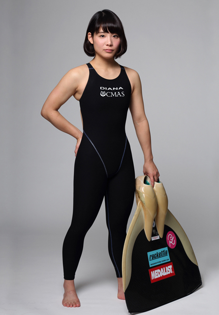 大きなフィンとキック力が、水中最速競技といわれるスピードを生み出す記事を読む＞水中最速のマーメイド女子大生。フィンスイミング日本代表・藤巻紗月photo by Takahashi Junichi