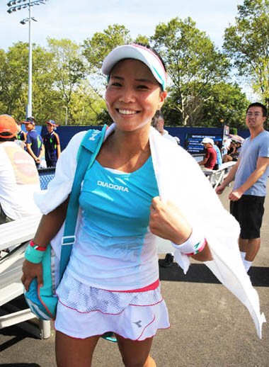 『キュートな笑顔が人気。トップ100はもうすぐ！』■尾崎里紗選手（22歳／世界ランクシングルス111位）記事を読む＞全米オープンを熱くした、日本と世界の「テニス美女」たちphoto by Ko Hitoshi