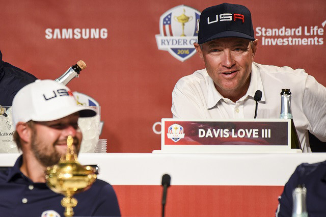 世界ゴルフ殿堂入りが決まったデービス・ラブIII（右）記事を読む＞デービス・ラブIIIが殿堂入りも、タイガー・ウッズの選出は遠のくphoto by PGA TOUR