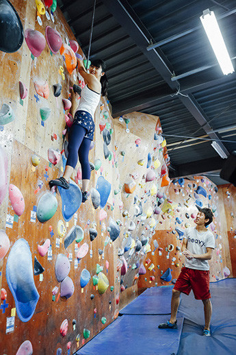 馬場ふみかさんが壁を登る！話題のボルダリングに挑戦photo by Yamamoto Raita記事を読む＞馬場ふみかさんが壁を登る！話題のボルダリングに挑戦