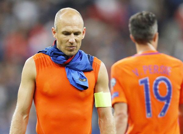 オランダはまだ33歳のロッベンに頼らざるを得ないのかphoto by Getty Images記事を読む＞フランスが無慈悲にオランダを粉砕。オレンジ軍団のＷ杯出場は窮地に