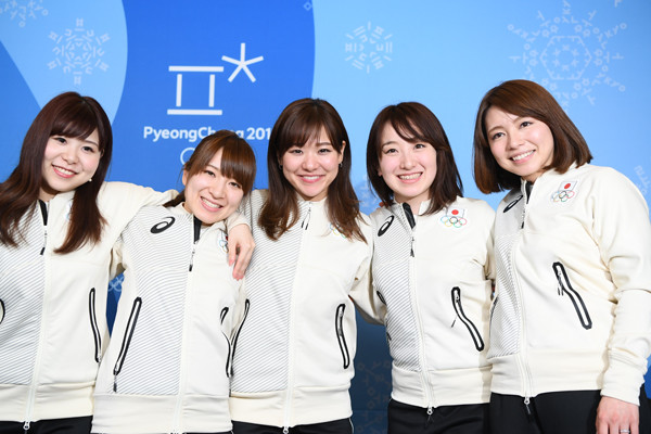 カーリング女子日本代表 歓喜の銅メダル フォトギャラリー 集英社のスポーツ総合雑誌 スポルティーバ 公式サイト Web Sportiva