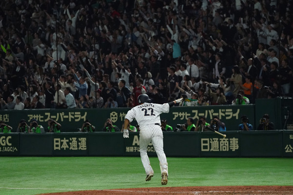日本特有の鳴り物の応援は、メジャーリーガーたちにとって新鮮だったようだphoto by Getty Images記事を読む＞つい踊ってみたくなる？　メジャーリーガーに日本の応援はどう映ったか