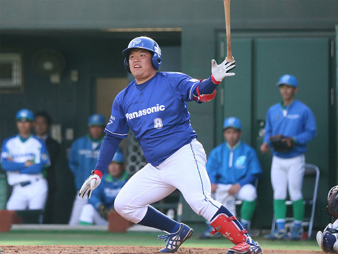 プロも注目する右の長距離砲、パナソニックの片山勢三photo by Ohtomo Yoshiyuki記事を読む＞ぽっちゃりスラッガーの系譜を継ぐか。その候補が社会人野球に２人いる