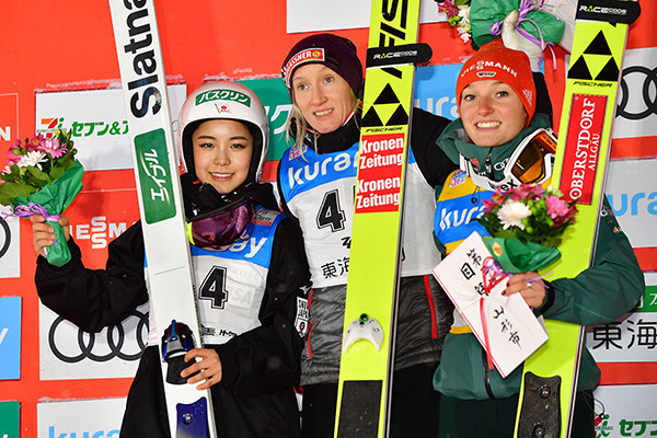 大会初日は２位の成績を残して表彰台に上がった高梨沙羅photo by Atsushi Tomura／Getty Images記事を読む＞高梨沙羅がタラタラ改善で表彰台ゲット。暗中模索のなか蔵王で得た光