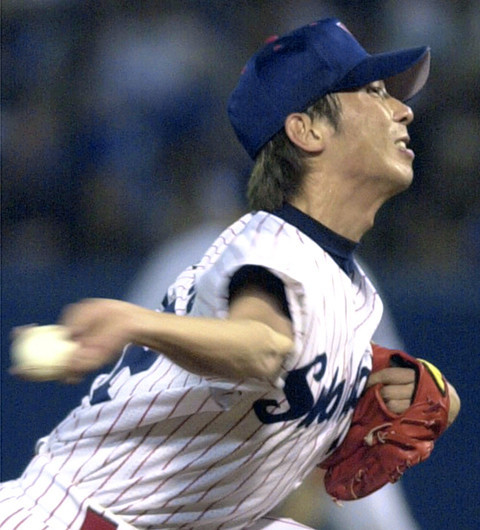 1993年にクローザーとしての地位を確立した高津photo by Kyodo News記事を読む＞高津臣吾が松井秀喜に打たれた初本塁打「仕方なく投げた直球だった」